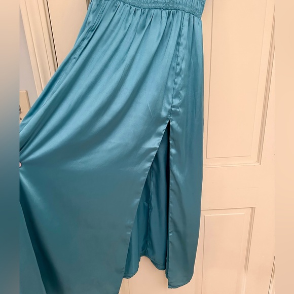 Abercrombie Smocked Bodice Satin Maxi Dress - Picture 3 of 7